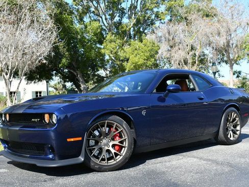 Used 2017 Dodge Challenger SRT Hellcat image 19