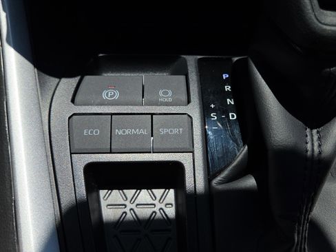 Certified 2025 Toyota RAV4 XLE w/ Convenience Package FWD image 24