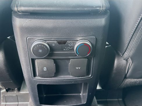 Used 2021 Ford Explorer XLT w/ Equipment Group 202A RWD image 22