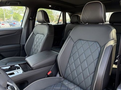 New 2025 Volkswagen Atlas Cross Sport SEL Premium R-Line image 12