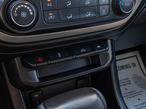 Used 2016 GMC Canyon SLE image 27