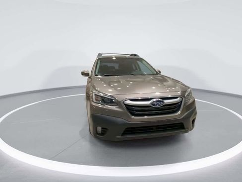 Used 2022 Subaru Outback Premium image 3