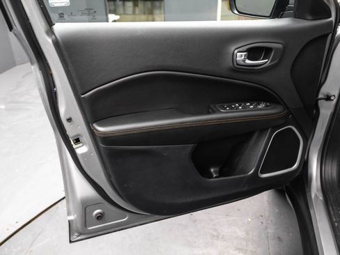 Used 2021 Jeep Compass Limited image 29