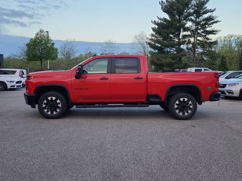 Used 2020 Chevrolet Silverado 2500 Custom w/ Custom Convenience Package image 4