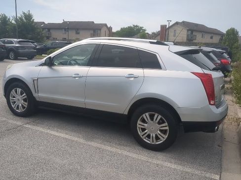 Used 2015 Cadillac SRX Luxury w/ Driver Awareness Package FWD image 5