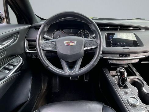 Used 2022 Cadillac XT4 Sport w/ Comfort Package FWD image 5