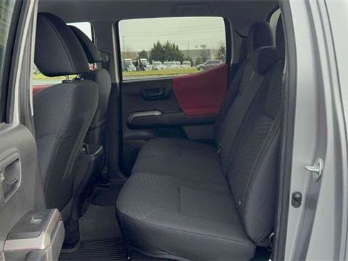Certified 2022 Toyota Tacoma SR5 image 11
