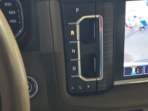 Used 2021 GMC Yukon Denali w/ Denali Premium Package image 26