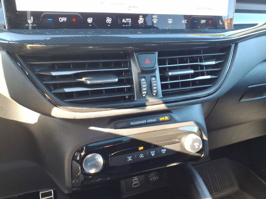 Used 2024 Ford Escape ST-Line w/ Tech Pack #1 AWD/4WD image 24
