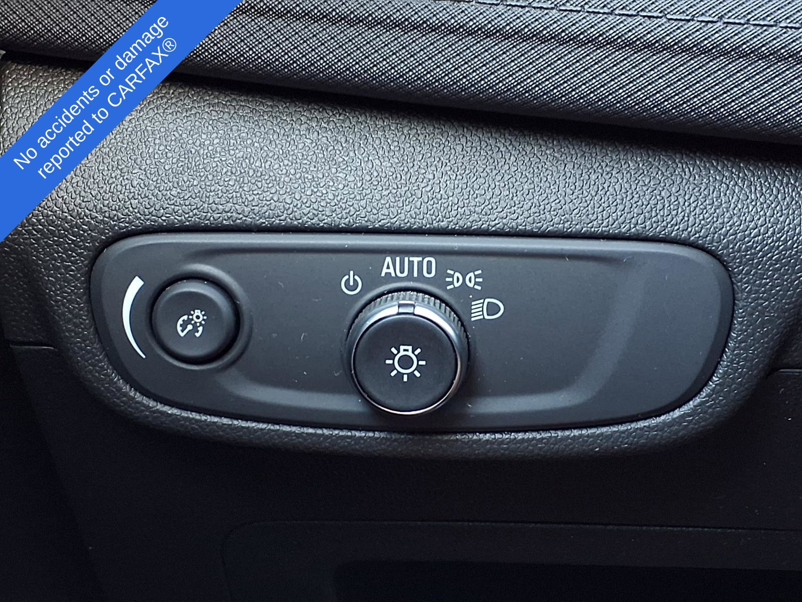 Used 2024 Chevrolet TrailBlazer LT w/ LT Cold Weather Package AWD/4WD image 27