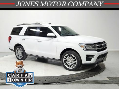 Used 2024 Ford Expedition Limited image 1