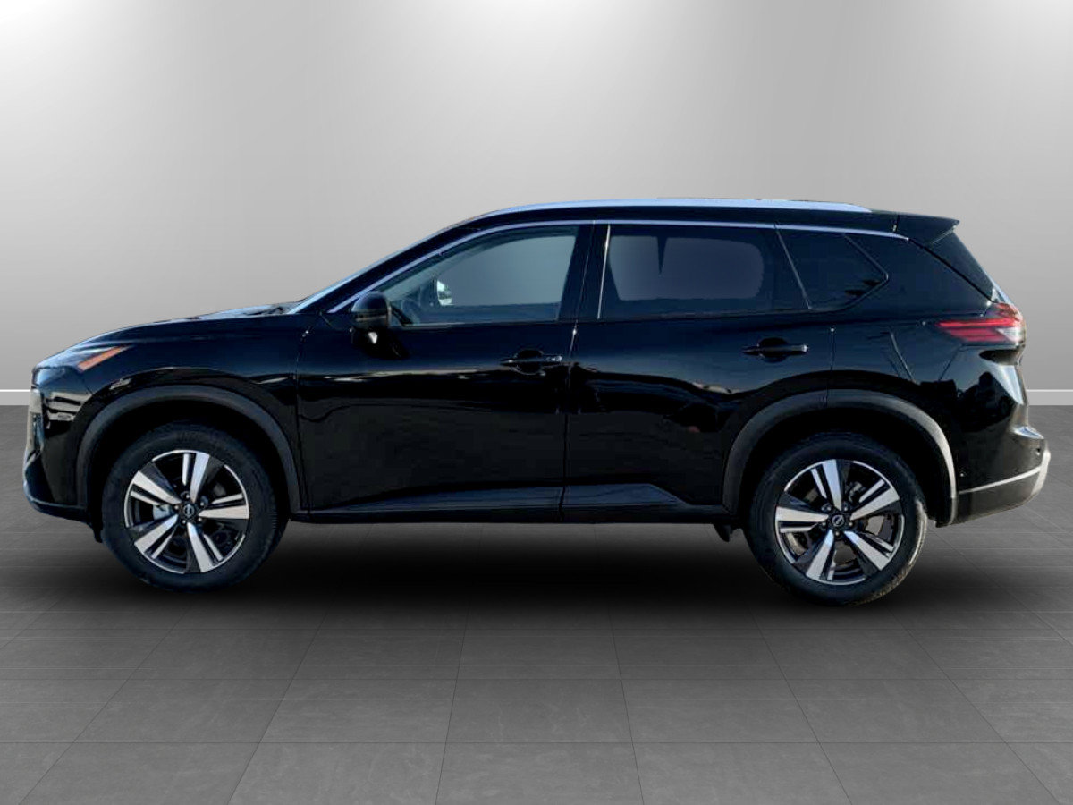 Used 2026 Nissan Rogue SL AWD/4WD image 4