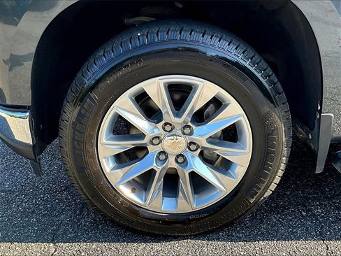 Certified 2021 Chevrolet Silverado 1500 LTZ w/ Technology Package image 9