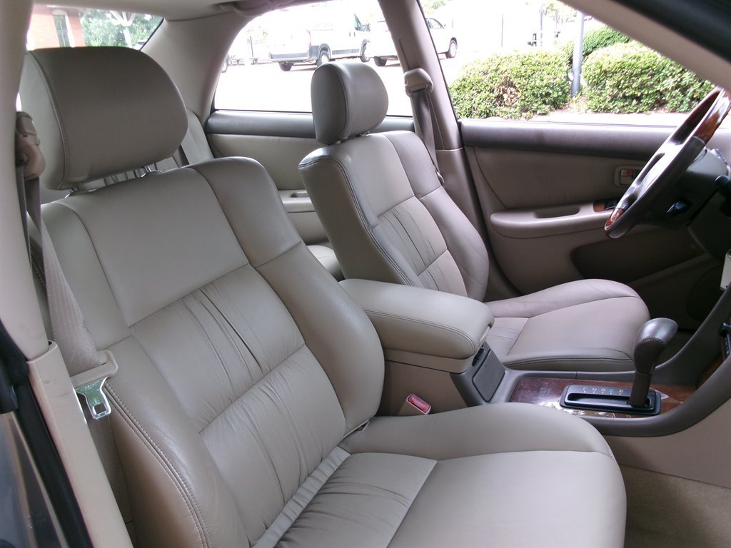 Used 2001 Lexus ES 330 w/ Lexus Value Pkg FWD image 17