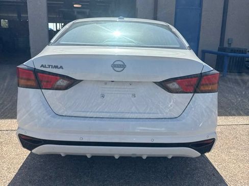 Used 2025 Nissan Altima 2.5 SV AWD/4WD image 4