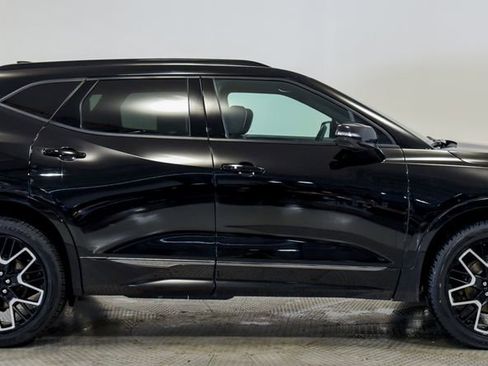 Used 2024 Chevrolet Blazer RS w/ Enhanced Convenience Package FWD image 12