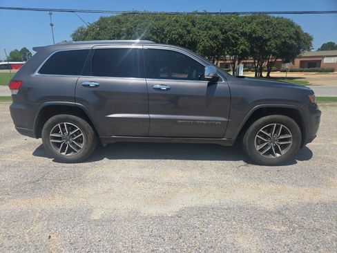Used 2020 Jeep Grand Cherokee Limited w/ Luxury Group II RWD image 20