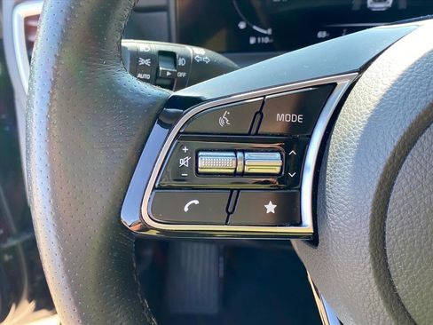 Certified 2024 Kia Seltos SX w/ SX Sunroof Package AWD/4WD image 19