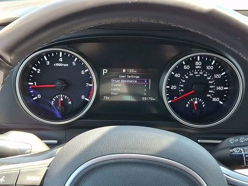 Used 2024 Kia Carnival LX FWD image 22