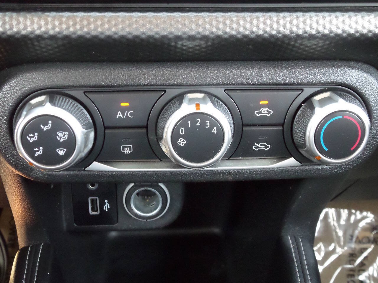 Used 2019 Nissan Kicks S w/ Exterior Electronics Package FWD image 41