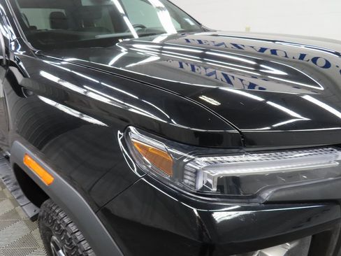 Used 2024 GMC Canyon AT4 image 27