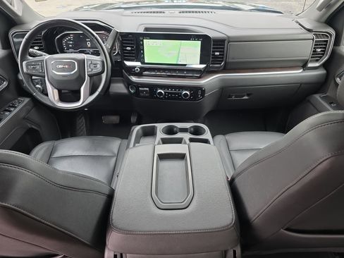 Used 2025 GMC Sierra 1500 SLT image 12