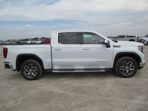 New 2026 GMC Sierra 1500 SLT w/ SLT Premium Package AWD/4WD image 3