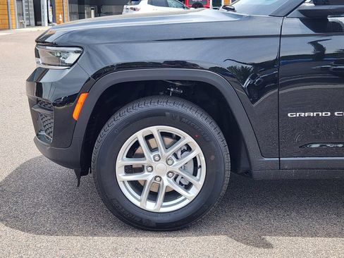 New 2026 Jeep Grand Cherokee Laredo X AWD/4WD image 9