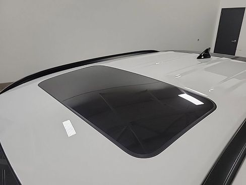 Used 2024 Hyundai Santa Cruz Limited image 9