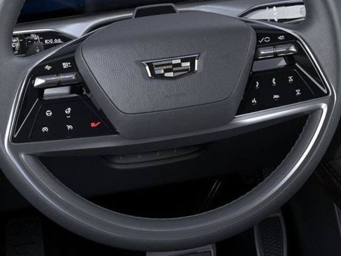 New 2026 Cadillac Vistiq Luxury w/ LPO, Floor Liner Package AWD/4WD image 19