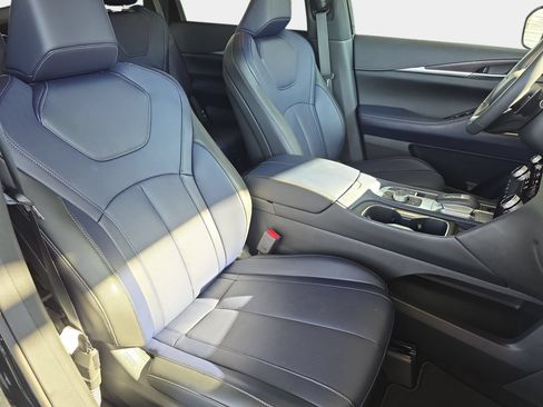 Certified 2026 INFINITI QX60 Sport AWD/4WD image 10