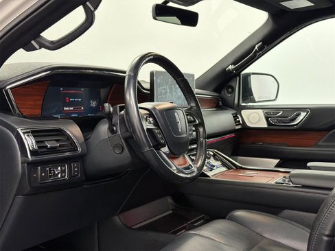 Used 2022 Lincoln Navigator L Reserve w/ Equipment Group 201A image 18