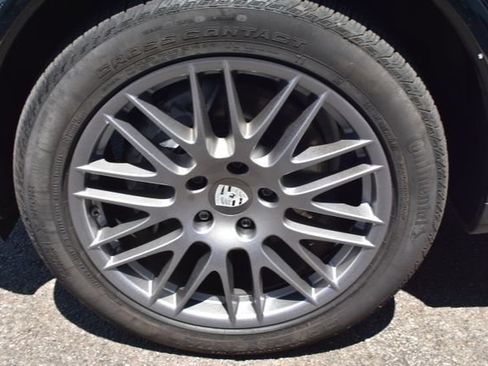 Used 2017 Porsche Cayenne Platinum Edition AWD/4WD image 52