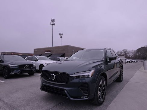 New 2026 Volvo XC60 B5 Ultra w/ Protection Package Premier AWD/4WD image 3