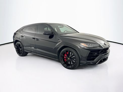 Used 2022 Lamborghini Urus AWD/4WD image 3