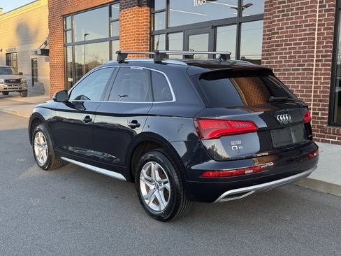 Used 2019 Audi Q5 2.0T Premium w/ Convenience Package image 4