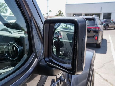 Used 2021 Jeep Wrangler Unlimited Sahara AWD/4WD image 12
