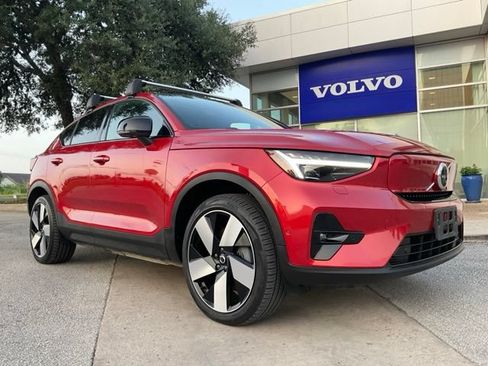 Certified 2023 Volvo C40 P8 Recharge Ultimate AWD/4WD image 1