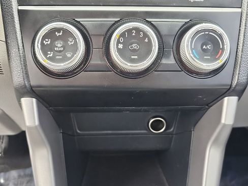 Used 2017 Subaru Forester 2.5i w/ Alloy Wheel Package image 27