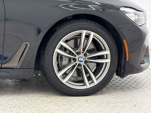 Used 2019 BMW 740i xDrive w/ M Sport Package AWD/4WD image 13