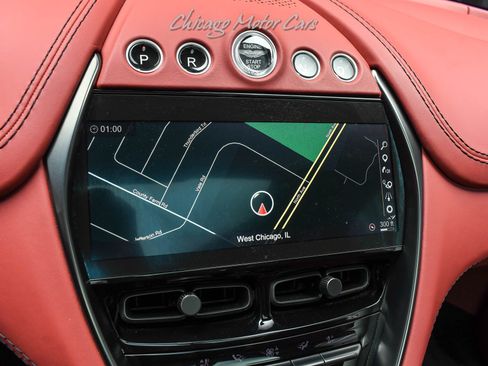 Used 2022 Aston Martin DBX AWD/4WD image 12