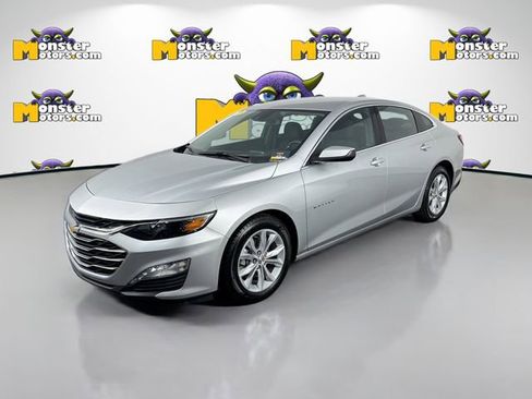 Used 2021 Chevrolet Malibu LT FWD image 1