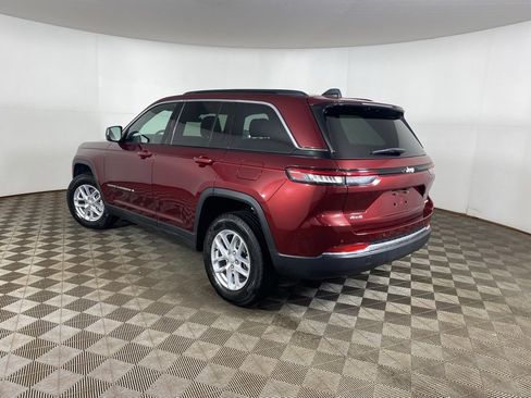 Used 2025 Jeep Grand Cherokee Laredo X w/ Luxury Tech Group I image 28