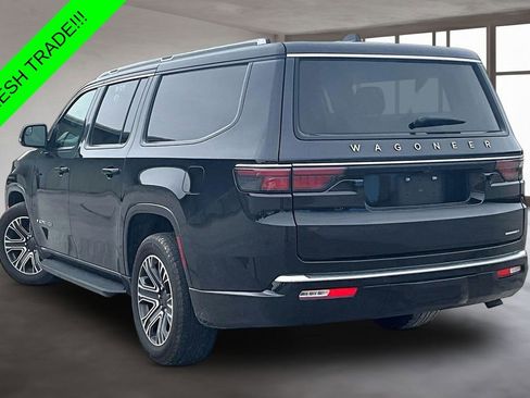 Used 2024 Jeep Wagoneer L Series II w/ Flexible Seating Group AWD/4WD image 4