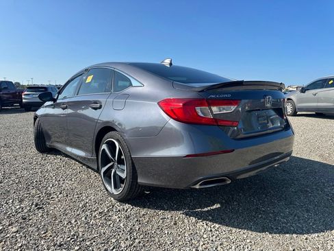 Used 2018 Honda Accord Sport image 8