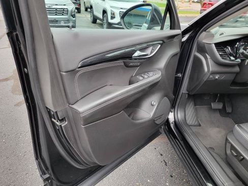 Used 2023 Buick Envision Essence AWD/4WD image 6