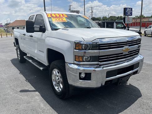 Used 2015 Chevrolet Silverado 2500 LT w/ LT Convenience Package AWD/4WD image 7