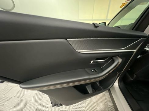 Certified 2025 MAZDA CX-90 Plug-In Hybrid w/ Preferred AWD/4WD image 25