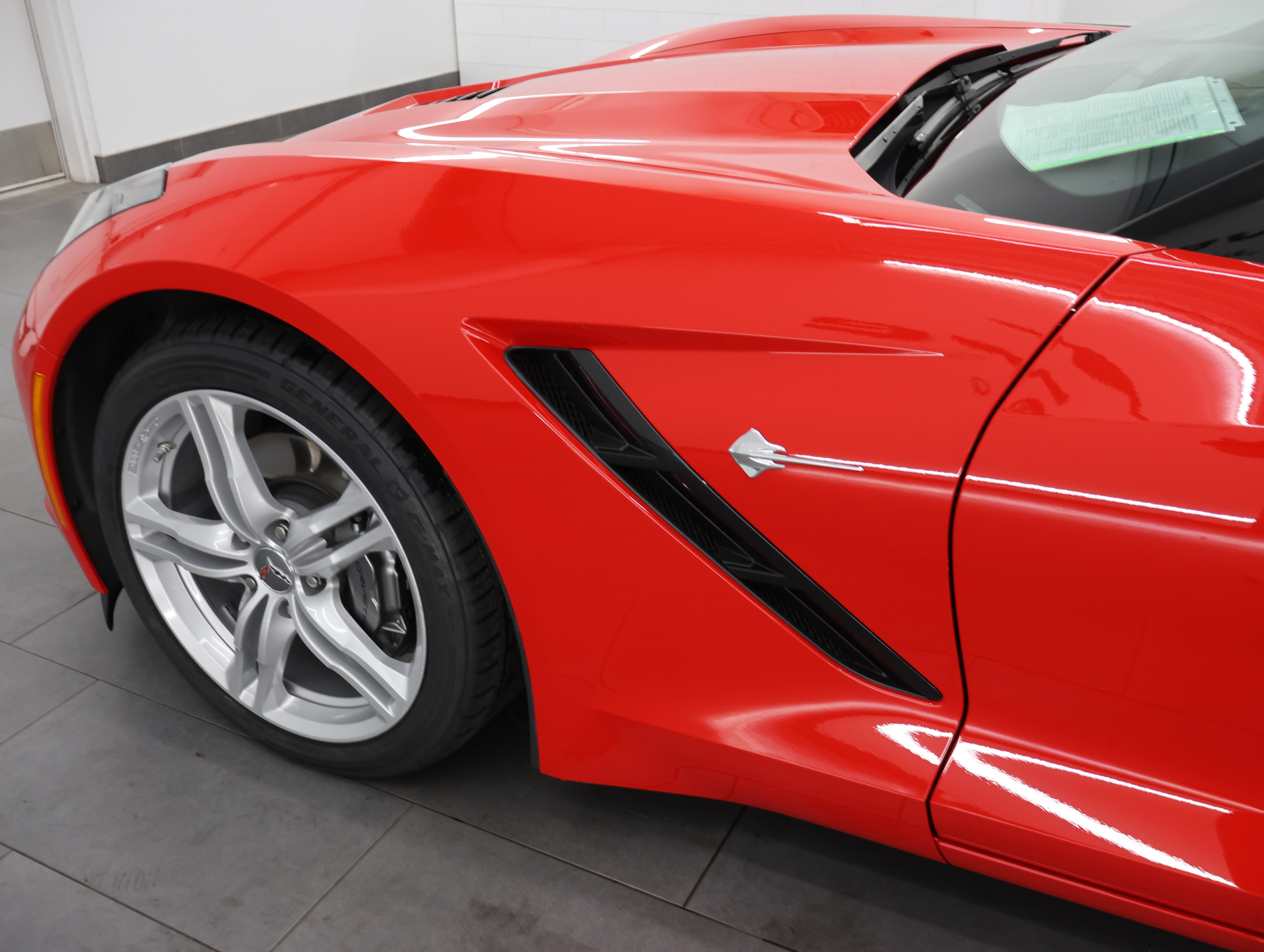 Used 2017 Chevrolet Corvette Stingray Coupe w/ 1LT RWD image 29