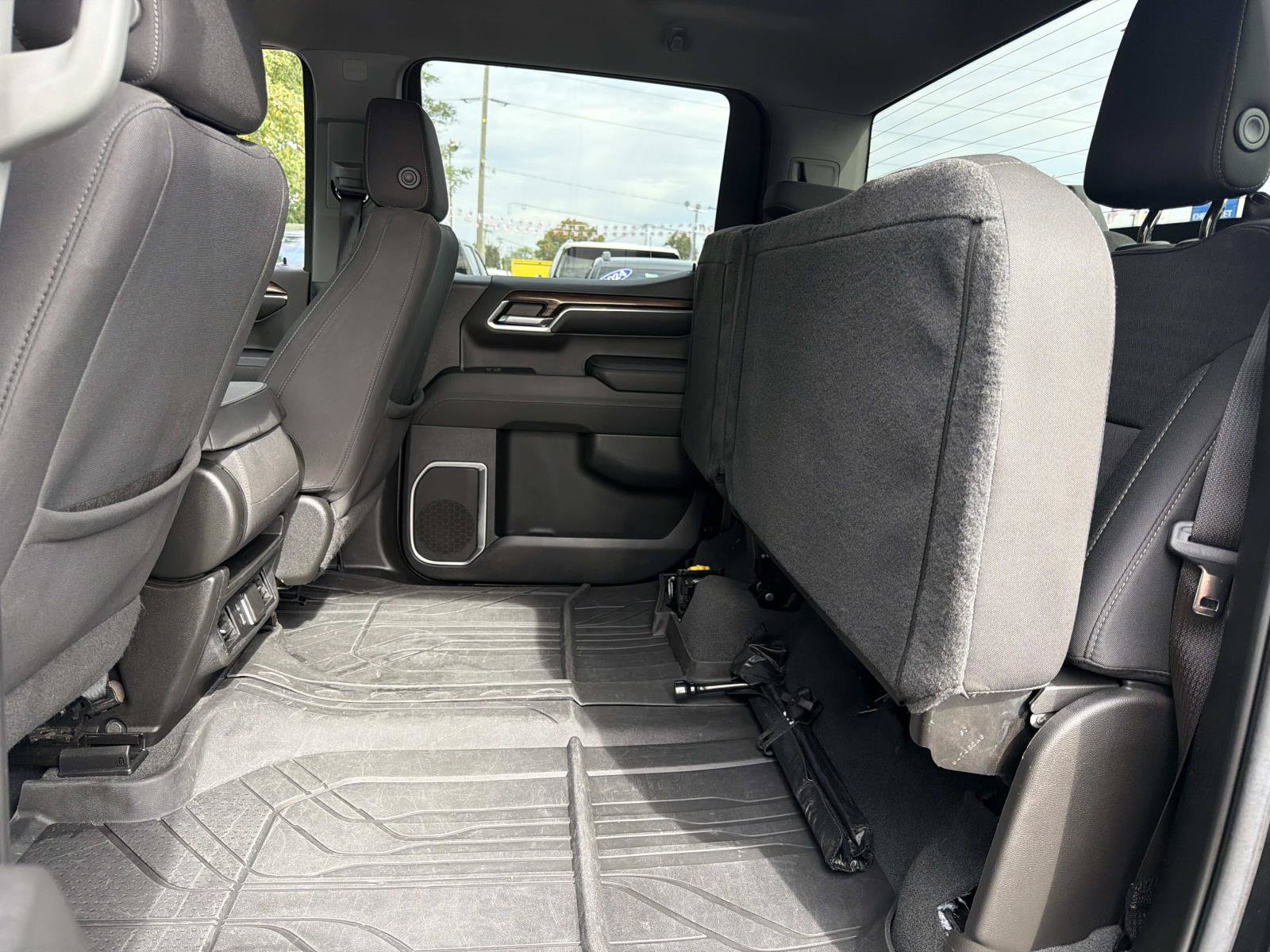 Used 2023 Chevrolet Silverado 1500 LT AWD/4WD image 13